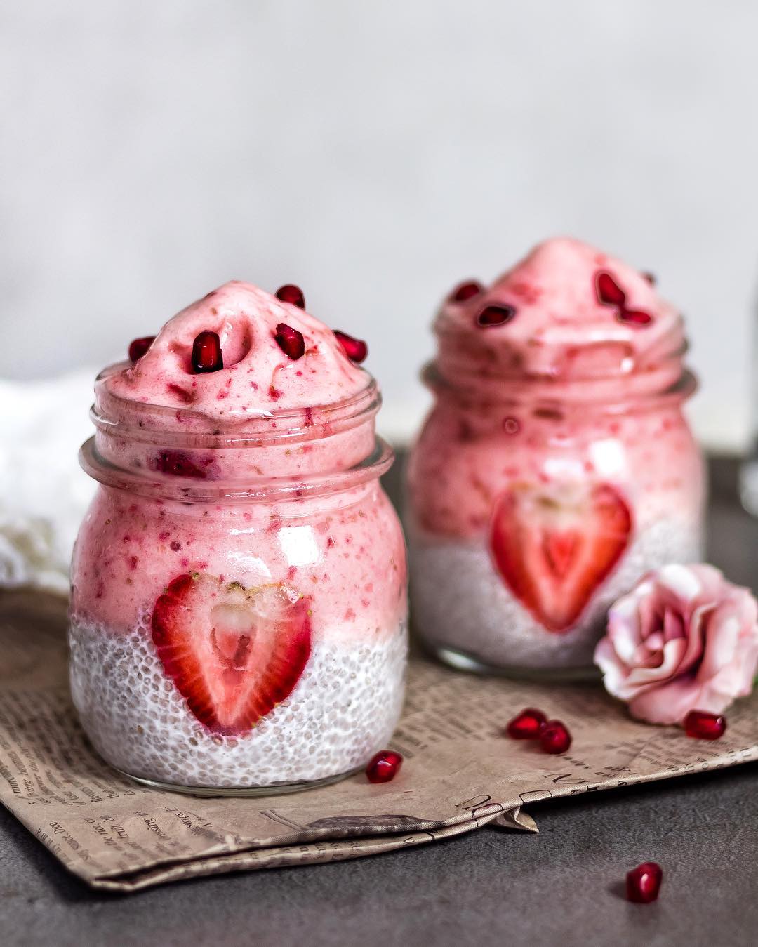 Chia pudding & smoothie jars